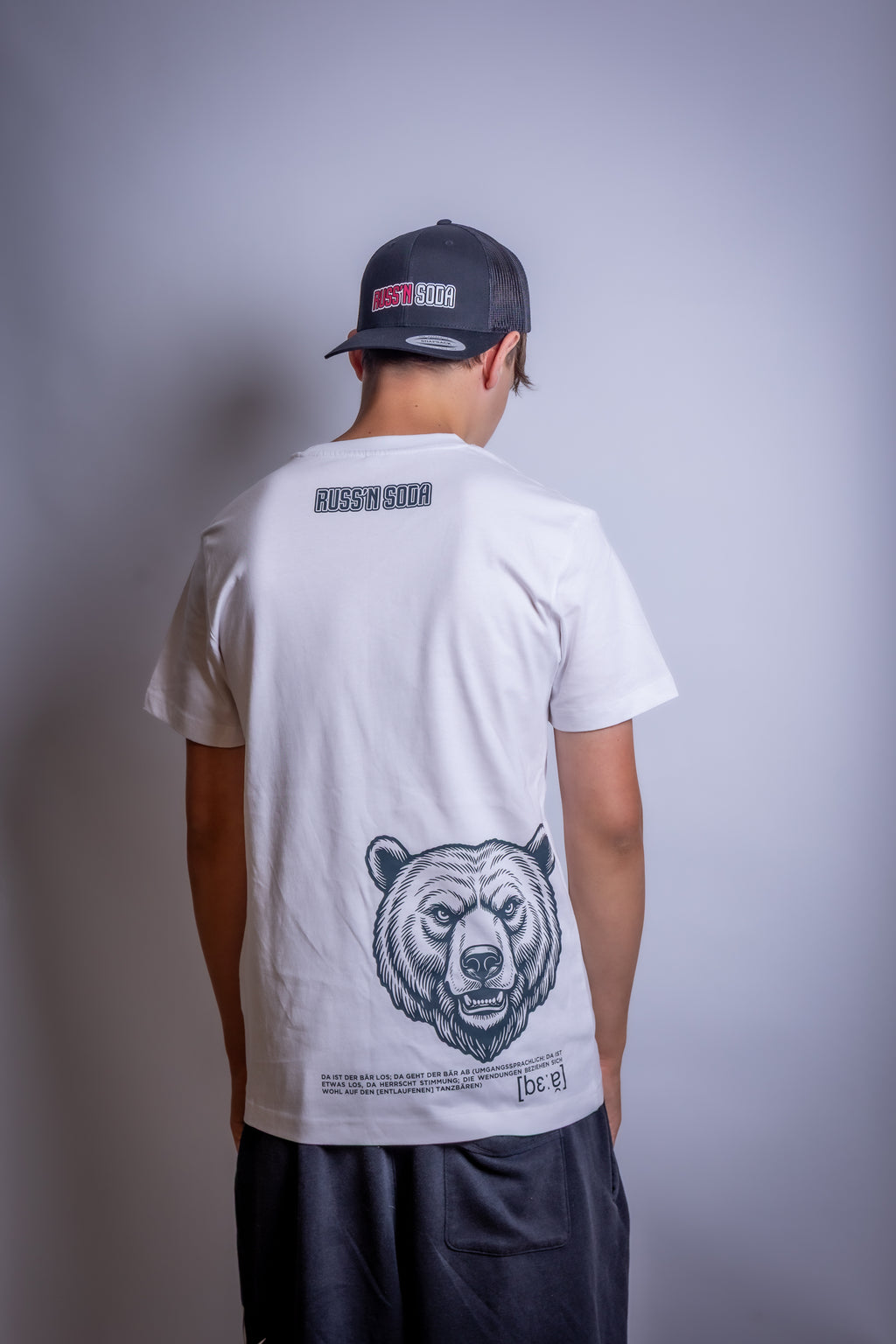 Russ'n Soda T-Shirt Men / Unisex Art